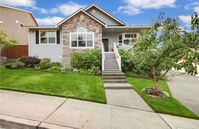 Photo of 17111 111th Street East