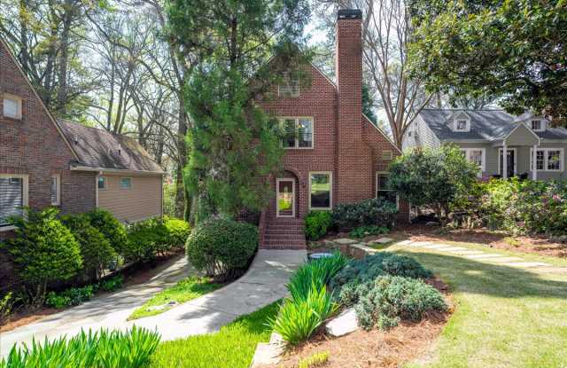 361 Delmont Drive Northeast