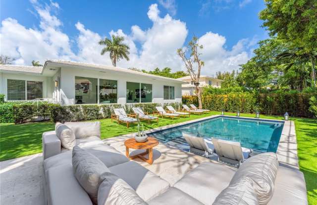 6145 La Gorce Dr