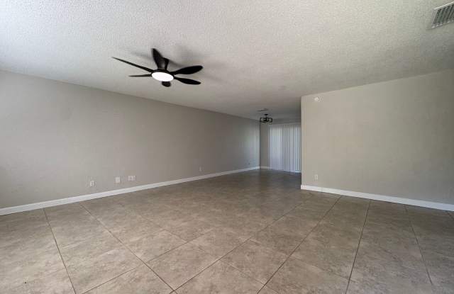 2/1 Duplex in Holly Hill