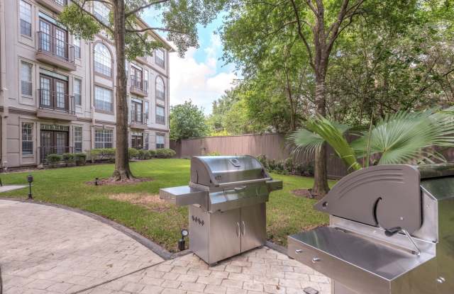 Deerwood Apartments