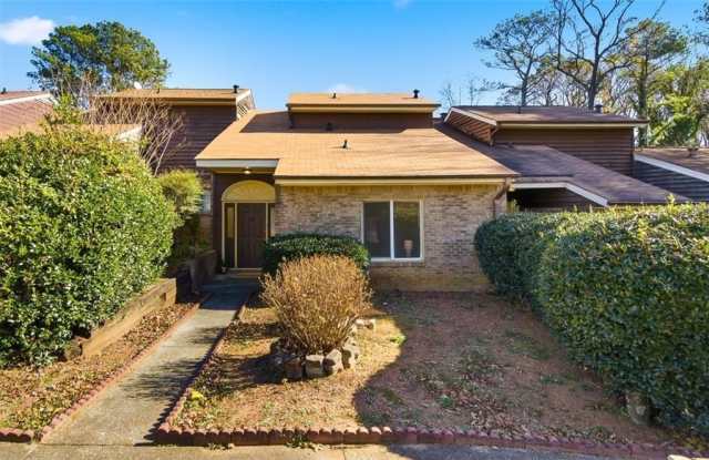 Photo of 1512 Stoneleigh Way