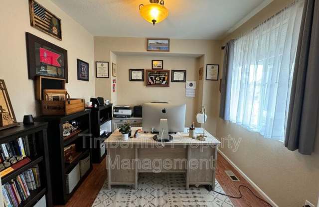 10047 Antler Creek Dr