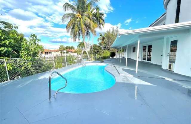 2435 Northeast 195th Street