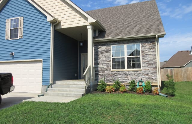 3774 TRADEWINDS TER - 3774 Tradewinds Ter, Clarksville, TN 37040