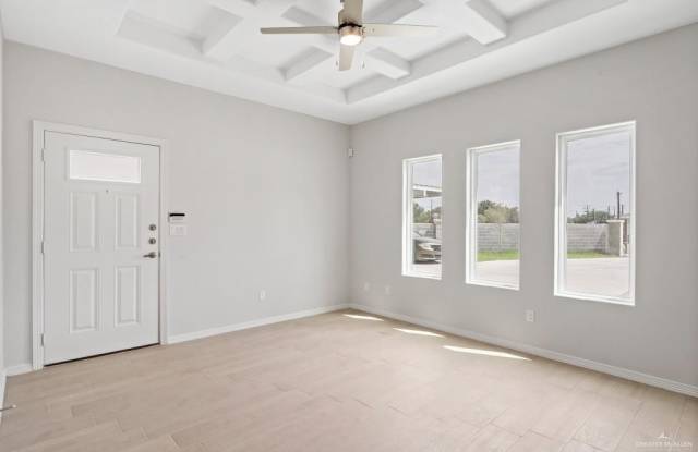 2901 W Driftwood Street unit: 1