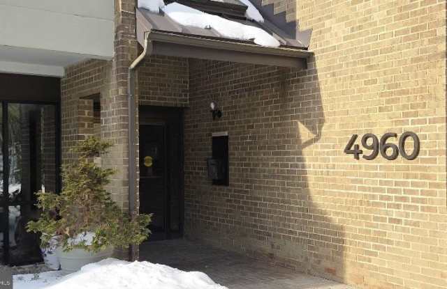 4960 SENTINEL DR #10-401