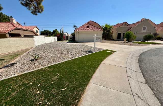 Photo of Beautiful Corner Lot Home in Stone Creek!