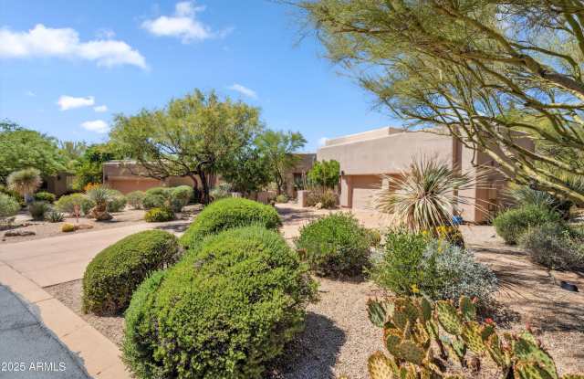 7466 E High Point Drive