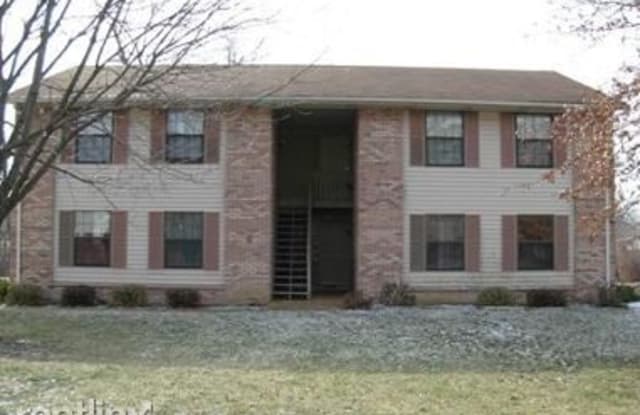 4 Quail Hollow Ct Apt C - 4 Quail Hollow Ct, Glen Carbon, IL 62034