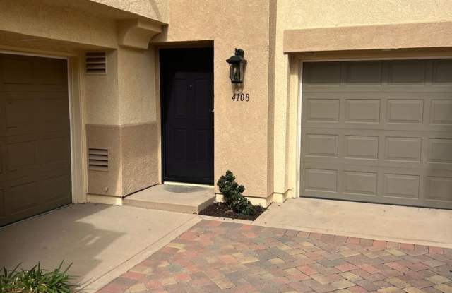 Wonderful townhome in Carlsbad with panoramic views