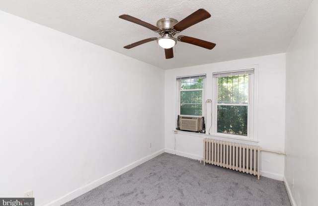 430 MELLON Street SE unit: 2