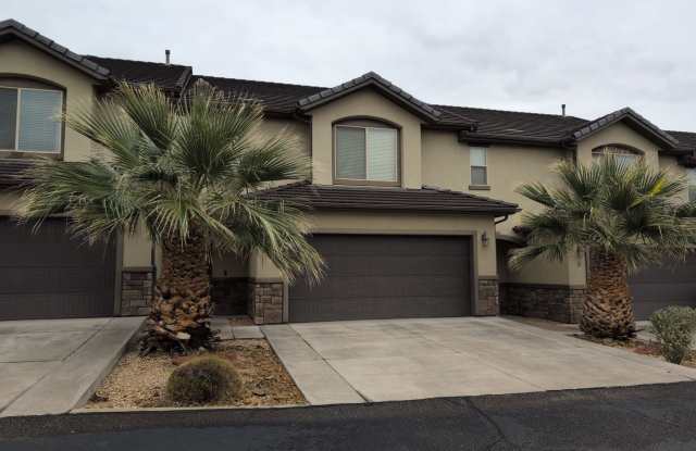 Charming 3 Bedroom and 2.5 Bathroom Townhome