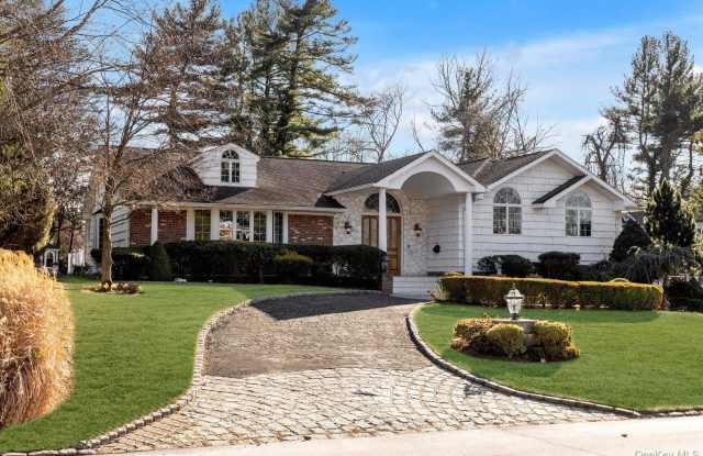 200 Hummingbird Drive