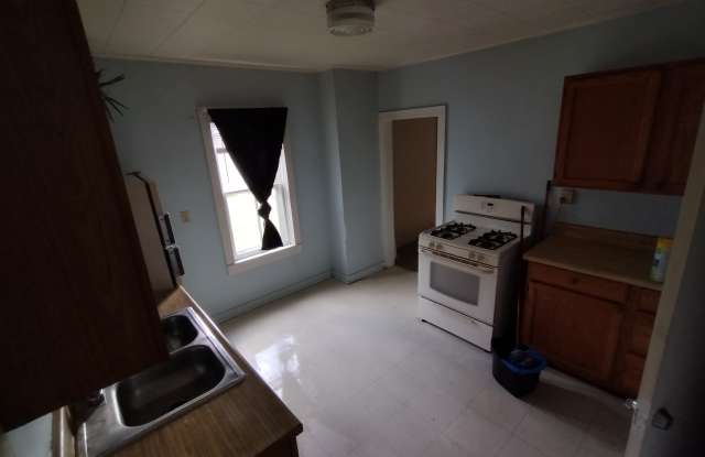 708 Linden Place