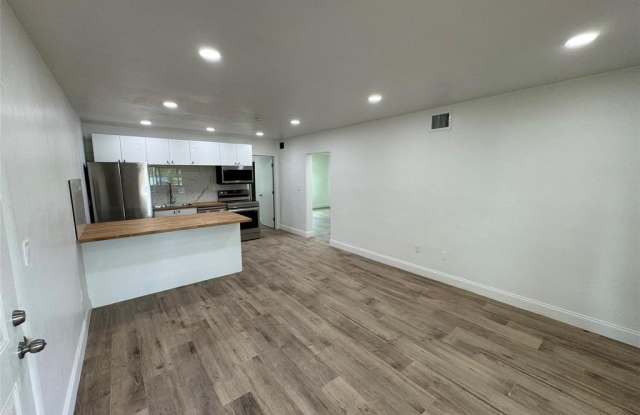 2200 NE 173rd Street