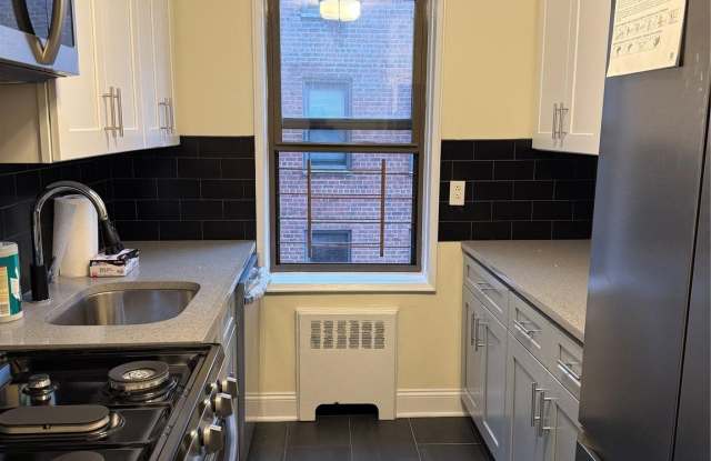 555 McLean Avenue unit: 5A