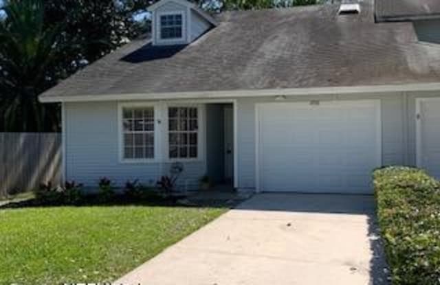 4596 WANDERING OAKS Court - 4596 Wandering Oaks Court, Jacksonville, FL 32257