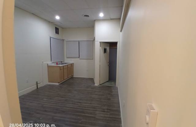 Photo of 2028-2030 West Greenfield Avenue