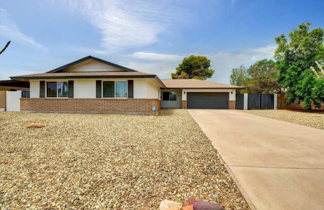 3118 S EVERGREEN Road