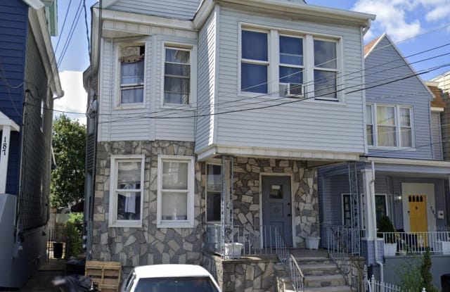 189 PEARSALL AVE - 189 Pearsall Avenue, Jersey City, NJ 07305