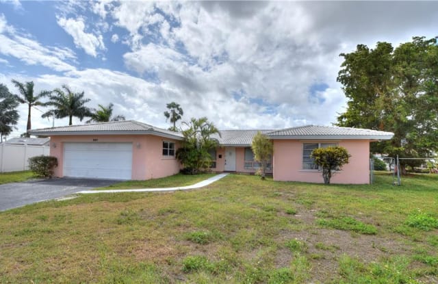 681 SE 7th Ave - 681 Southeast 7th Avenue, Pompano Beach, FL 33060