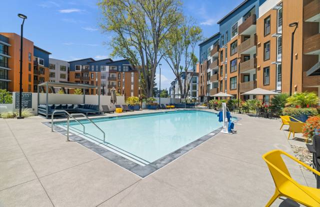 Sevens Luxury Apartment