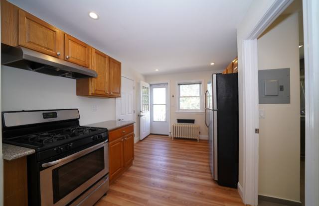 52 Elm St - 52 Elm Street, Waltham, MA 02453