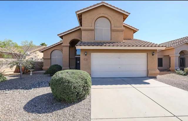 Spacious 4BR House in Downtown Surprise!