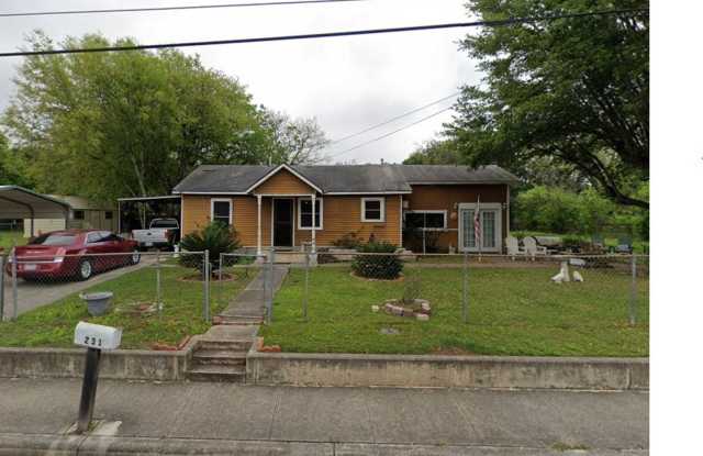 Spacious Home Near Downtown