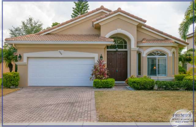 ONE MONTH FREE*** VALENCIA COUNTRY CLUB- ANNUAL UNFURNISHED - 3 BEDS / 2 BATHS - SINGLE FAMILY HOME