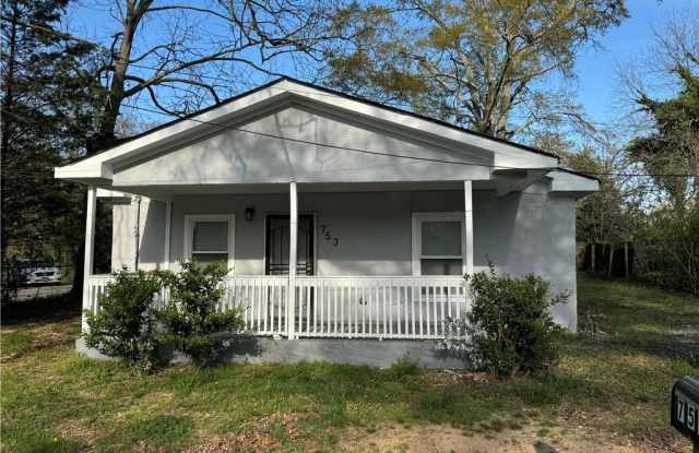 Photo of 753 2nd Street