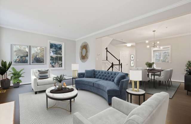 Location, convenience, space! You get it all!!