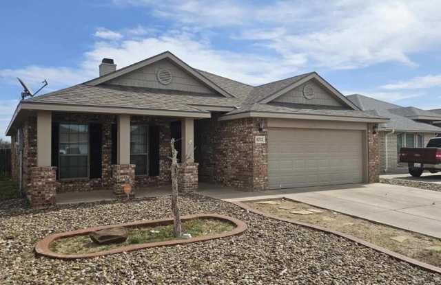 8732 Rainbow Dr
