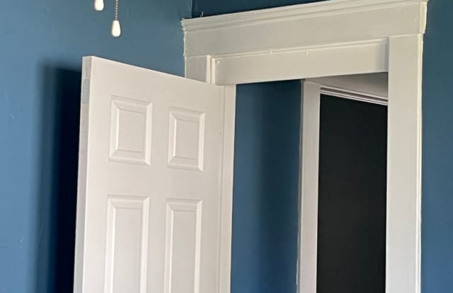 728 E 93 ST CLEVELAND, OH 44108