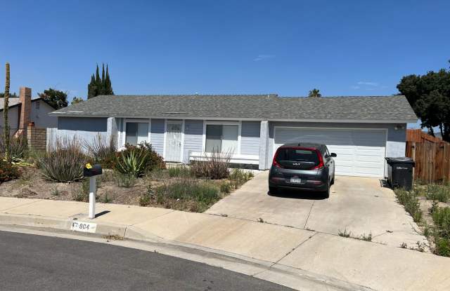 Photo of 3 bed 2 bath house New flooring, new kitchen, new central/heat system / Updated house