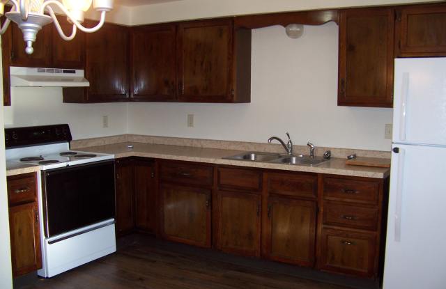 208 North Parkway Drive