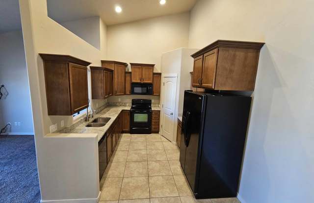 203 E Jordan Ridge Boulevard