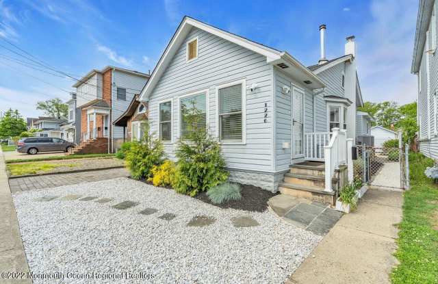1226 Briarwood Road
