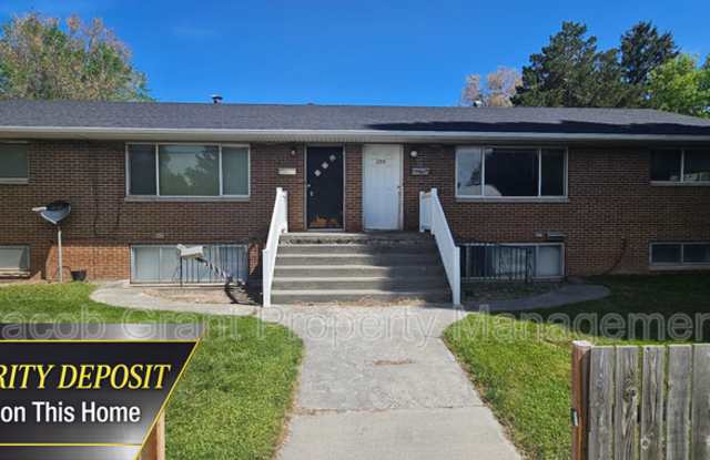 298 W 17th Street