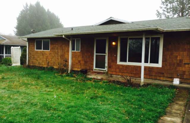 **$500 OFF 1ST MONTHS RENT** Cute 3 Bedroom Beaverton Home! photos photos