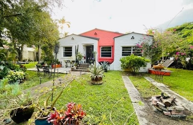 402 SW 33rd Ave - 402 Southwest 33rd Avenue, Miami, FL 33135