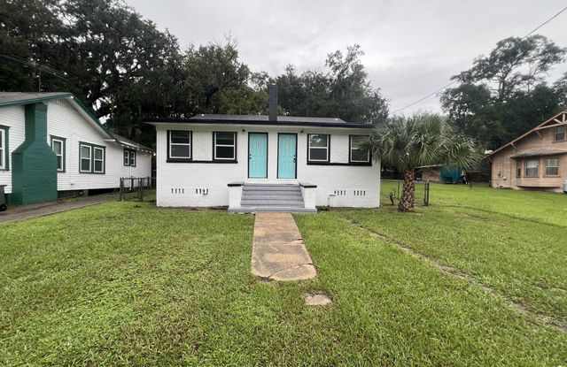 Photo of 451 Long Branch Boulevard