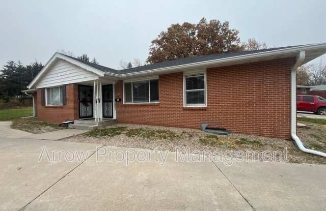 Photo of 800 South 38th Street Court-2