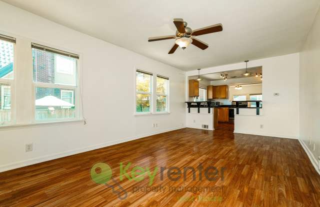 **Rent Special** Spacious 4-Bed Home Near Parks, Schools, and Shops