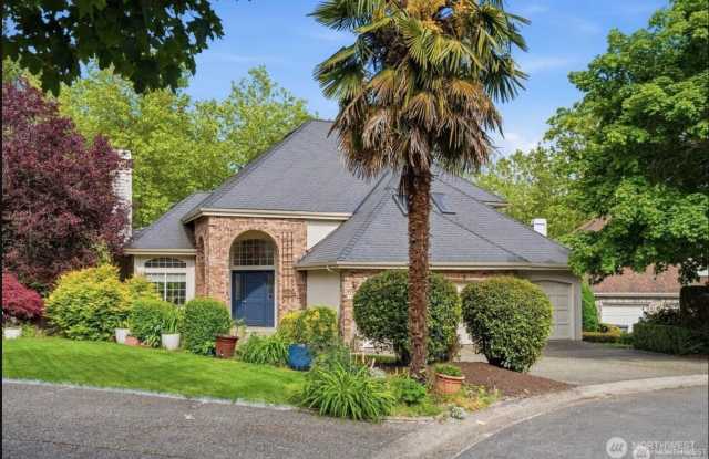 Beautifully Renovated 5-Bedroom Home in Abbey Road