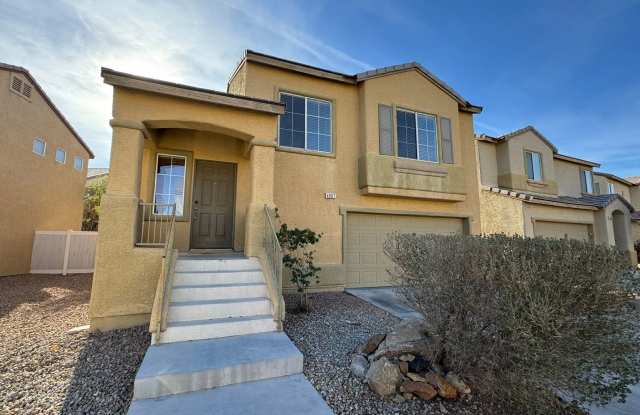 Home Sweet Home 3 bedrooms 2.5 baths 2 car garage