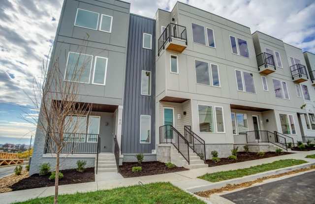 Great condo with skyline view and garage