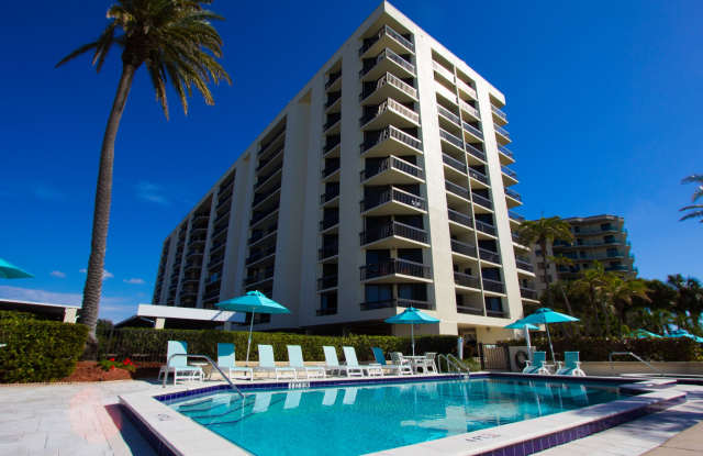 690 ISLAND WAY 212