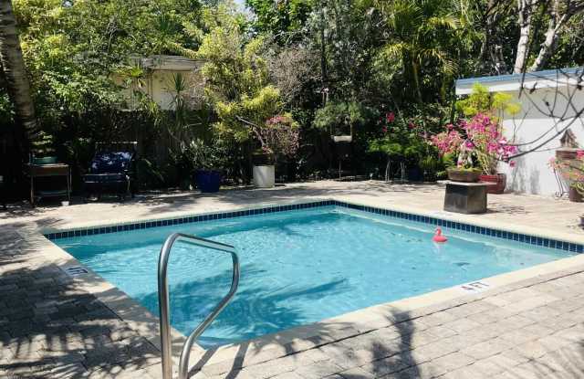 590 NW 40th Court